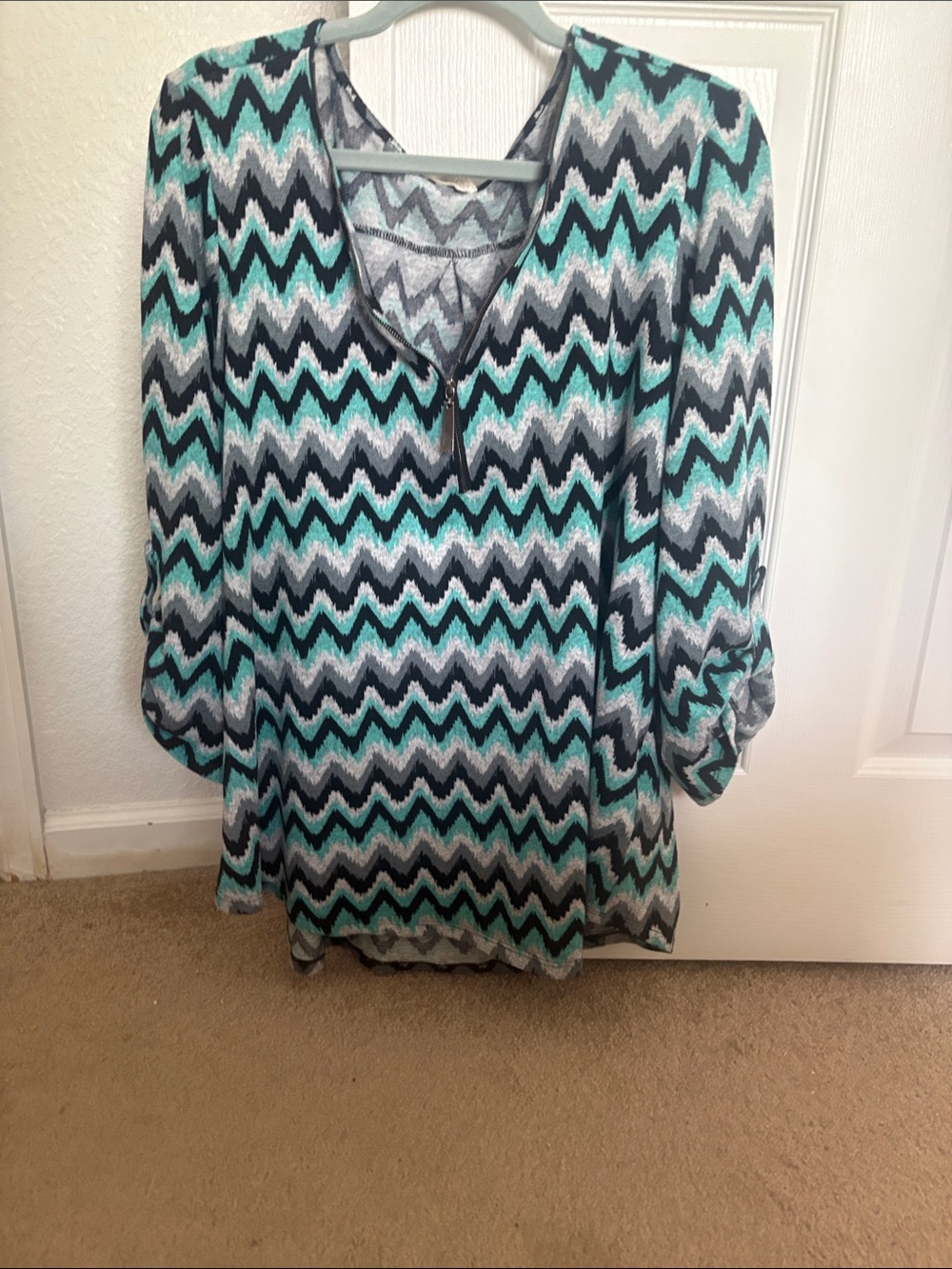 Chevron Print V-Neck Women's Blouse in Teal and Gray